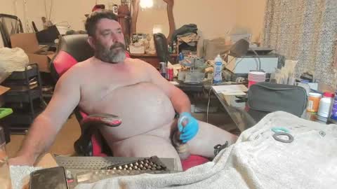 Snapshot of thecajunbator2 chatting on 05.19.26 Cajunbator online show from 05.19.26