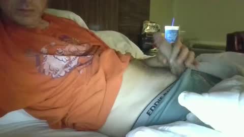 Snapshot of theclev chatting on 10.25.25 theclev online show from 10.25.25