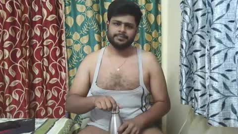 Snapshot of thecuteboyy chatting on 05.18.26 thecuteboyy online show from 05.18.26