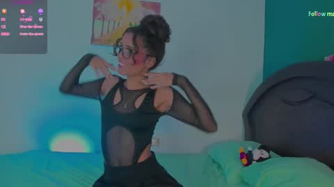 Snapshot of thedailyshow69 chatting on 11.01.25 Max  Sophie online show from 11.01.25