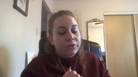 Snapshot of thedevinemilf chatting on 09.23.25 Masked Milf Christina online show from 09.23.25