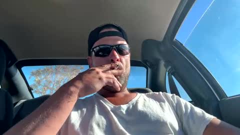 Snapshot of thedonald911 chatting on 10.05.25 Carter Bates online show from 10.05.25