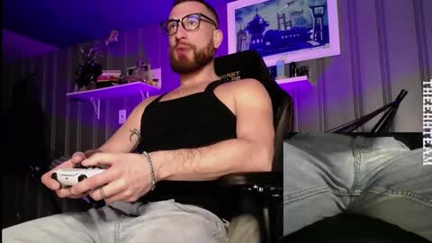 Snapshot of theehhteam chatting on 11.05.25 H online show from 11.05.25