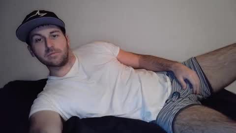 Snapshot of theetwohander chatting on 03.03.25 Theetwohander online show from 03.03.25