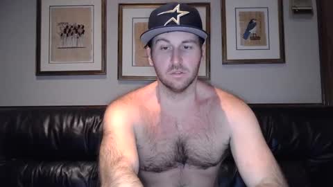 Snapshot of theetwohander chatting on 03.03.25 Theetwohander online show from 03.03.25