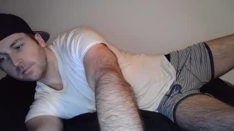 Snapshot of theetwohander chatting on 03.05.25 Theetwohander online show from 03.05.25