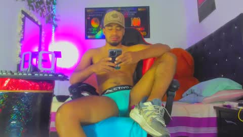 Snapshot of thegemini_prince chatting on 10.01.25 Prince online show from 10.01.25