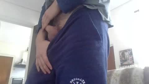 Snapshot of thehamlaaa chatting on 01.04.25 thehamlaaa online show from 01.04.25