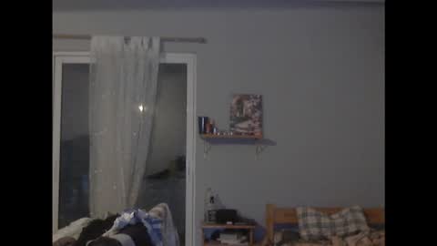 Snapshot of thehamlaaa chatting on 10.10.25 thehamlaaa online show from 10.10.25