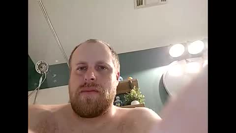 Snapshot of thehammerxx chatting on 10.05.25 thehammerxx online show from 10.05.25