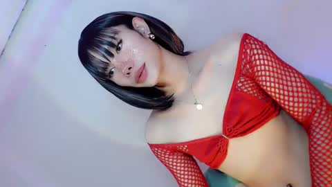 Snapshot of thehornygirl_laisa chatting on 12.14.24 laisa online show from 12.14.24
