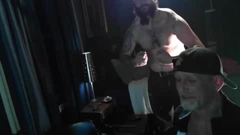 Snapshot of thehouseguy513 chatting on 11.20.25 thehouseguy513 online show from 11.20.25