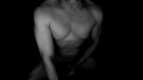 Snapshot of thehungmantis chatting on 10.01.25 thehungmantis online show from 10.01.25