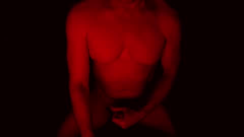 Snapshot of thehungmantis chatting on 10.09.25 thehungmantis online show from 10.09.25