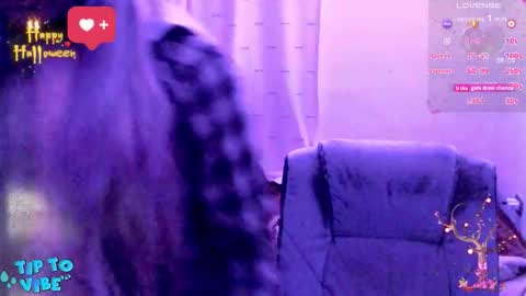 Snapshot of thehushvibe chatting on 10.21.25 Jav online show from 10.21.25