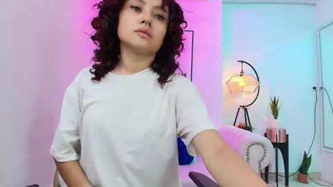 Snapshot of theia_moon_ chatting on 12.22.24 Theia  online show from 12.22.24
