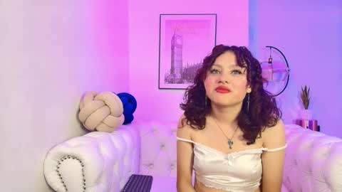 Snapshot of theia_moon_ chatting on 12.27.24 Theia  online show from 12.27.24