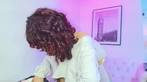 Snapshot of theia_moon_ chatting on 01.11.25 Theia  online show from 01.11.25