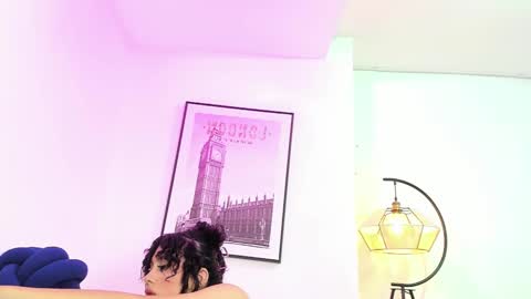Snapshot of theia_moon_ chatting on 02.04.25 Theia  online show from 02.04.25