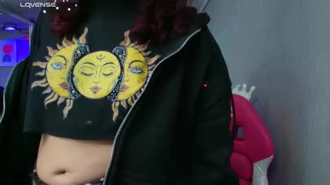 Snapshot of theia_moon_ chatting on 09.14.25 Theia  online show from 09.14.25