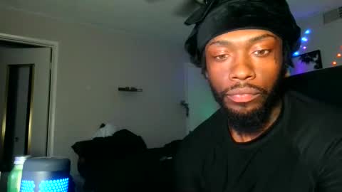 IXMCOUPLE444 online show from 10.27.25