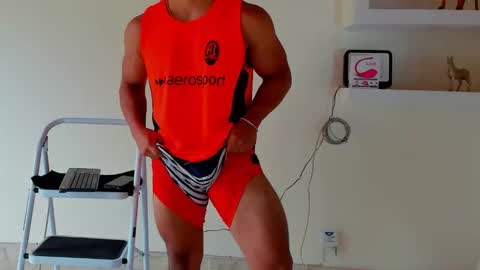 Snapshot of theinderhoot chatting on 01.06.25 theinderhoot online show from 01.06.25