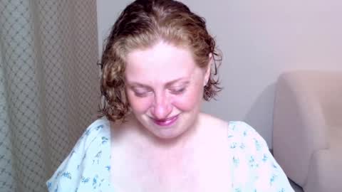 Ella online show from 09.17.25