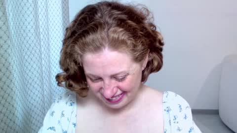 Ella online show from 10.17.25