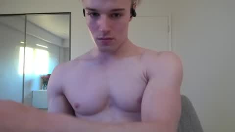 Snapshot of thelevimeyers chatting on 06.25.26 thelevimeyers online show from 06.25.26