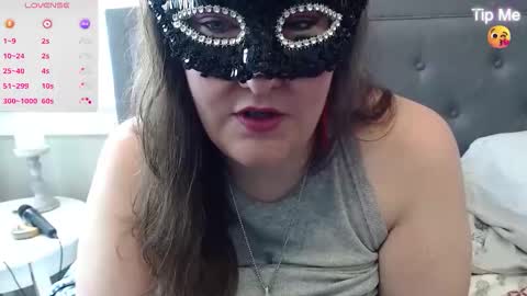 Snapshot of thelipsdown chatting on 05.27.26 Lacey online show from 05.27.26