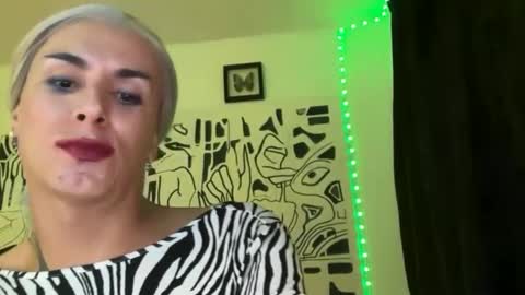 Lucy Lucy online show from 09.19.25