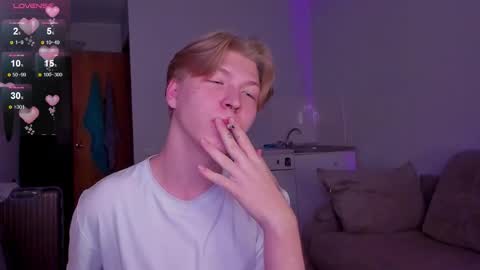 Snapshot of themikesever chatting on 11.21.25 Sever online show from 11.21.25