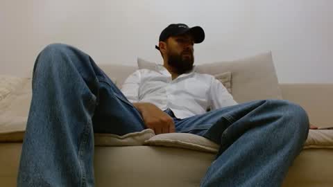 TheMonarchGoat online show from 12.17.25