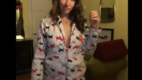 Snapshot of themrsnelson chatting on 10.23.25 Cach Nelson online show from 10.23.25