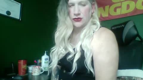 Nikki CD online show from 02.12.25
