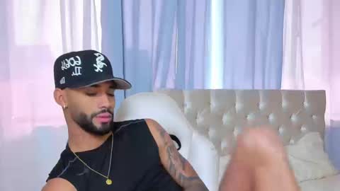 Theo Sky online show from 09.18.25