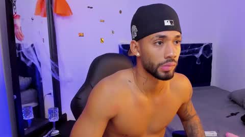 Theo Sky online show from 10.17.25