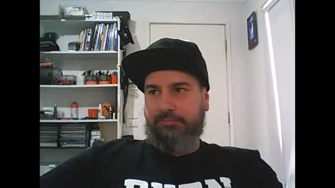 Snapshot of theozbeardguy chatting on 10.08.25 aussiebeard online show from 10.08.25