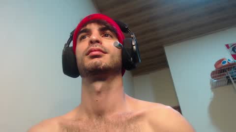 Snapshot of therazhanen chatting on 01.21.25 Santiago Enrique online show from 01.21.25