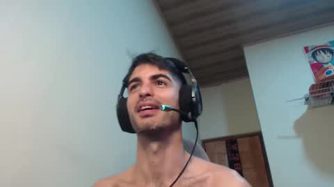 Snapshot of therazhanen chatting on 02.26.25 Santiago Enrique online show from 02.26.25