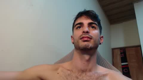 Snapshot of therazhanen chatting on 09.11.25 Santiago Enrique online show from 09.11.25