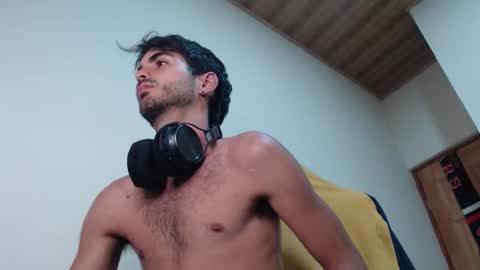 Santiago Enrique online show from 03.02.26