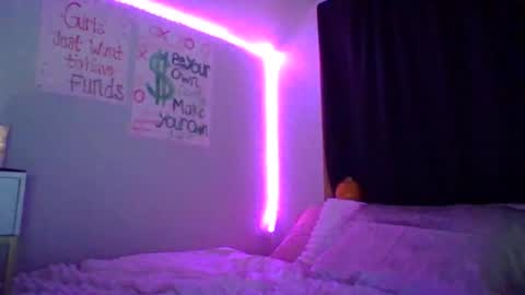 Snapshot of therealbabygofficial chatting on 11.01.25 therealbabygofficial online show from 11.01.25