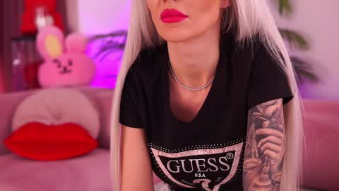 Snapshot of therealfallingangel chatting on 02.02.25 Deea  online show from 02.02.25