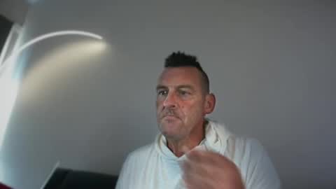 Snapshot of therealkurva4u chatting on 01.01.25 therealkurva4u online show from 01.01.25