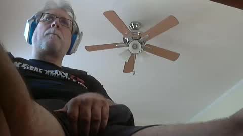 Snapshot of thereisnospoon1970 chatting on 09.21.25 Neo online show from 09.21.25