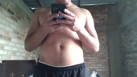 Snapshot of therondevereaux chatting on 11.28.25 Theron Devereaux online show from 11.28.25