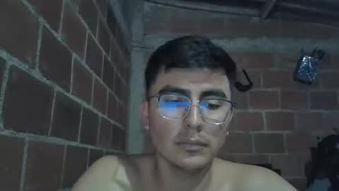 Snapshot of therondevereaux chatting on 04.28.26 Theron Devereaux online show from 04.28.26
