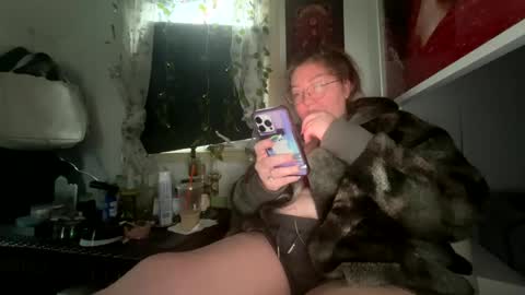 Snapshot of thesashadomme chatting on 12.29.24 The Sasha Domme online show from 12.29.24