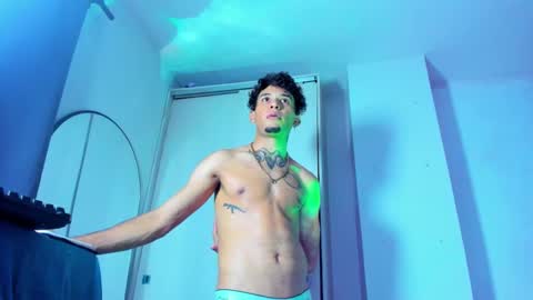 theskinny8inch_ online show from 03.07.25